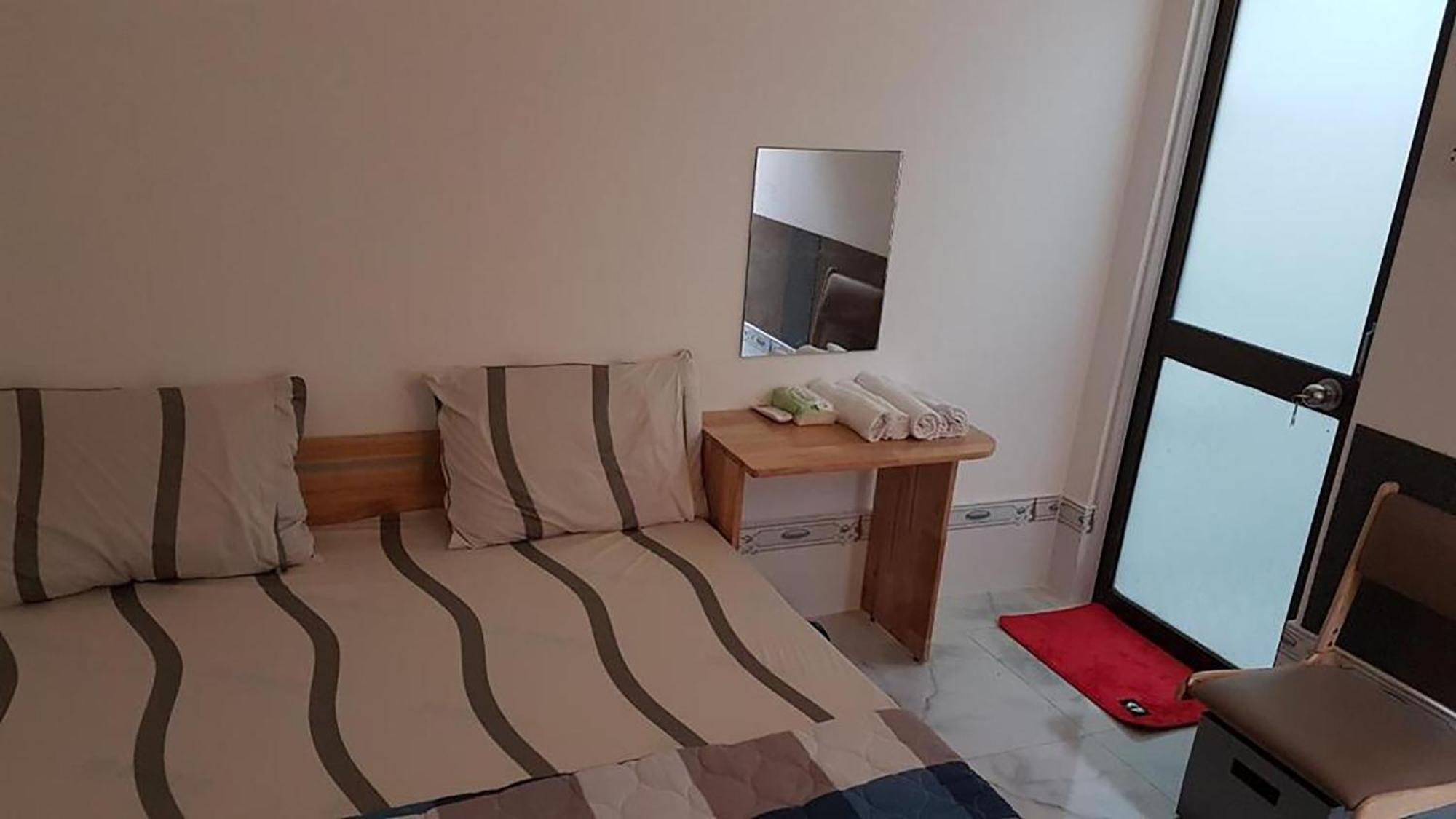 Hoa Lan Motel & Homestay Giong Tu Dien Kültér fotó