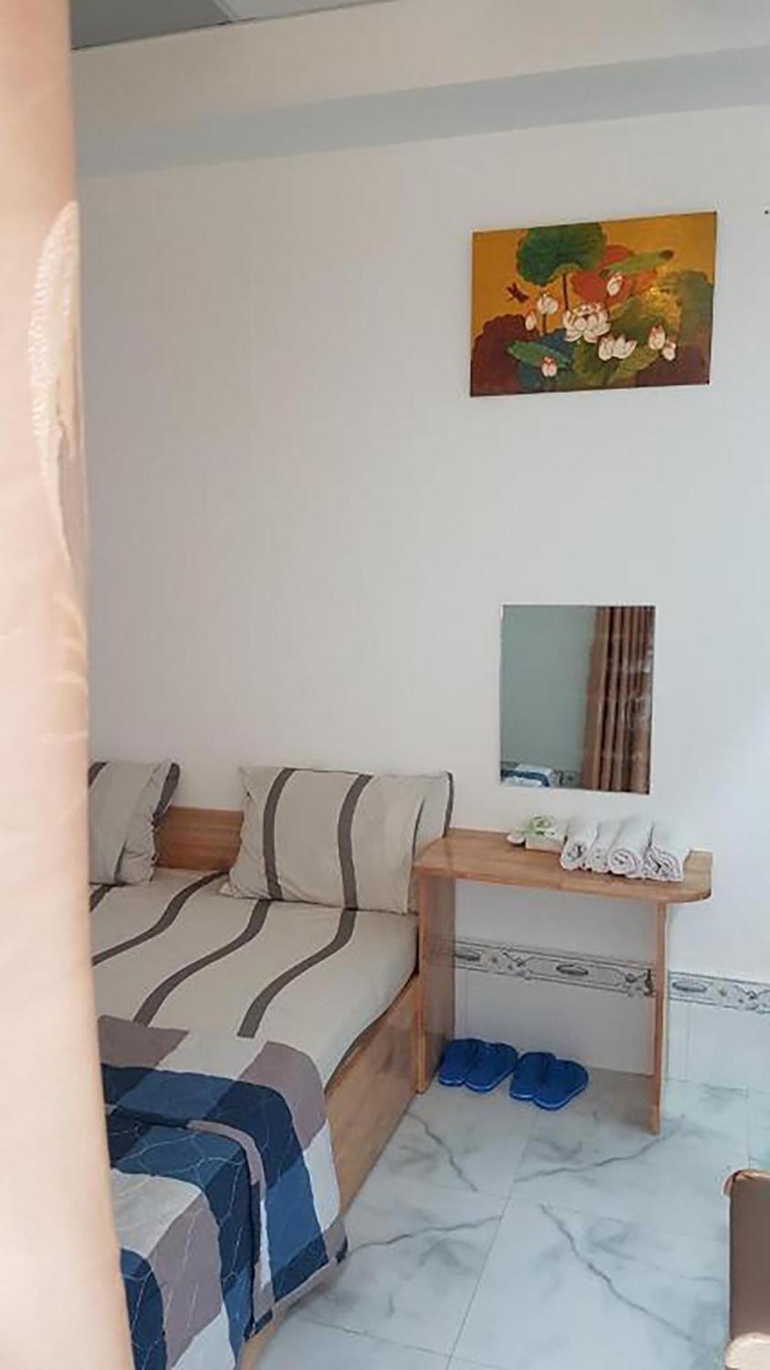 Hoa Lan Motel & Homestay Giong Tu Dien Kültér fotó