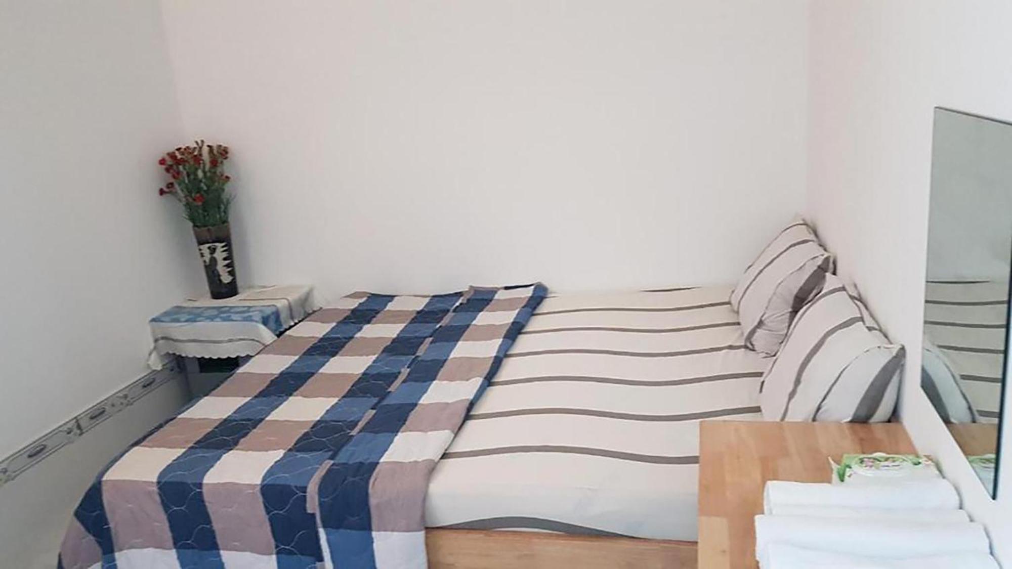 Hoa Lan Motel & Homestay Giong Tu Dien Kültér fotó